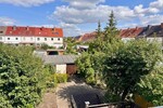 HORN IMMOBILIEN ++ Neubrandenburg Vogelviertel, Haus mit Grundstück, Terrasse und 3 Garagen - Reihenendhaus Neubrandenburg Datzeberg | Angebot:26974618