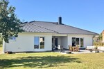 HORN IMMOBILIEN ++ Winkelbungalow 5 km bis Neubrandenburg, Baujahr 2022, Doppelgarage + Carport - Einfamilienhaus Sponholz | Angebot:27069443