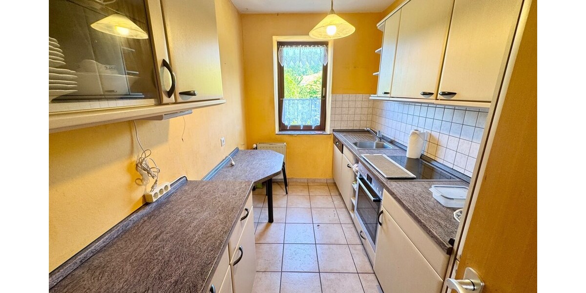 Küche mit Einbauküche 1. Wohnung