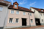 HORN IMMOBILIEN ++ Reihenmittelhaus in Burg Stargard, zentrale Lage - Zweifamilienhaus Burg Stargard | Angebot:27119867
