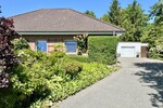 HORN IMMOBILIEN + Einfamilienhaus im Bungalowstil mit parkähnlichem Grundst. 5 km bis Neubrandenburg - Einfamilienhaus Burg Stargard | Angebot:27013653