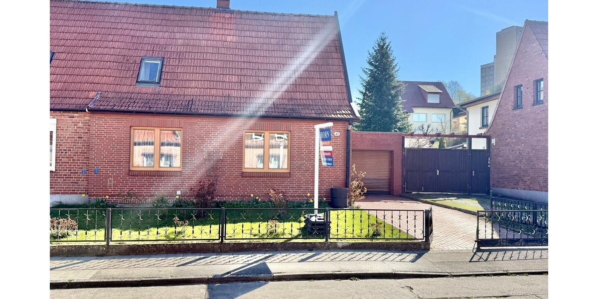 Straßenansicht