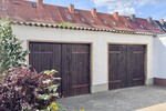 HORN IMMOBILIEN ++ Neubrandenburg Vogelviertel, Haus mit Grundstück, Terrasse und 3 Garagen - Reihenendhaus Neubrandenburg Datzeberg | Angebot:26974618
