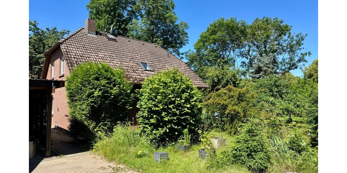 Grundstück