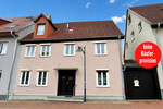 HORN IMMOBILIEN ++ Reihenmittelhaus in Burg Stargard, zentrale Lage - Zweifamilienhaus Burg Stargard | Angebot:27119867